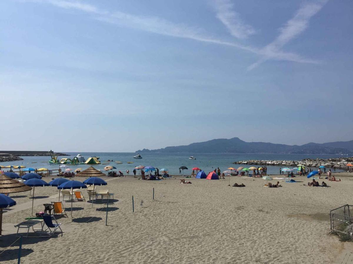 Lungomare Portoturistico Panzió Chiavari Kültér fotó
